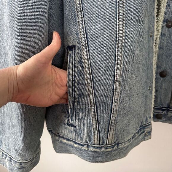 Levi’s Denim Jacket. New with tags. Size XL. - Picture 9 of 9